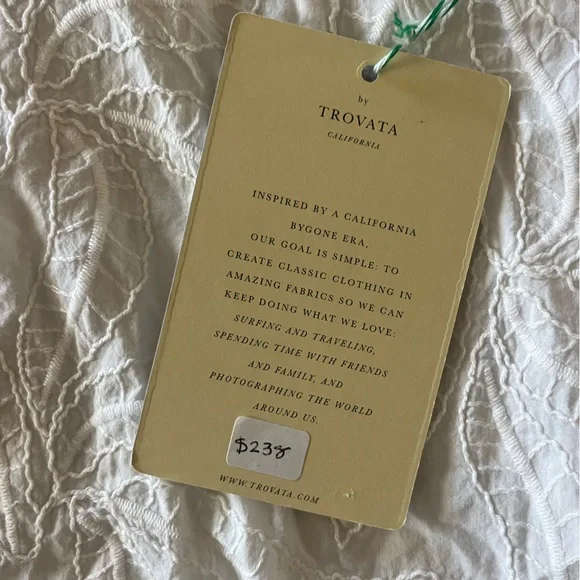 NWT Trovata Angela Flutter Sleeve Blouse - Picture 4 of 4